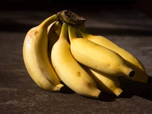 ELACHI BANANA (1 kg, 10)